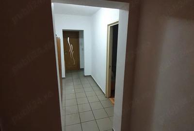 Apartament cu 3 camere decomandat în Griviței