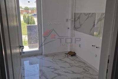 Garsonieră decomandată în Ciurea