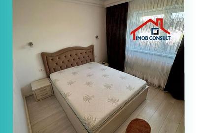 Apartament cu 3 camere semidecomandat în Nord