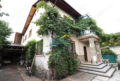 Casă cu Teren 390 Mp în Central - 20