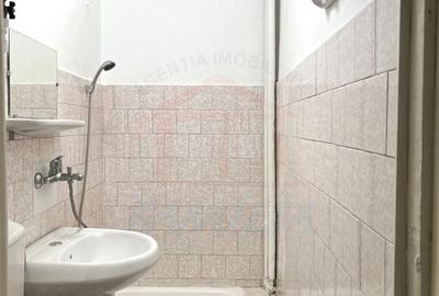 Garsonieră decomandată în Micro 19 - 8