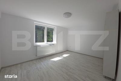 Casă cu 5 camere cu Teren 398 Mp în Corunca - 1