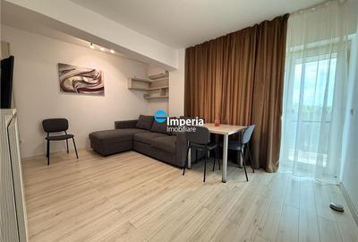 Apartament cu 2 camere semidecomandat în Podul de Fier