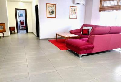 Apartament cu 3 camere decomandat, mobilat în Ultracentral