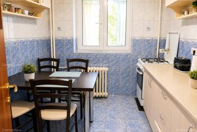 Apartament cu 3 camere decomandat în Dristor
