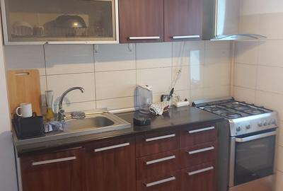 Apartament cu 2 camere decomandat în Drumul Taberei