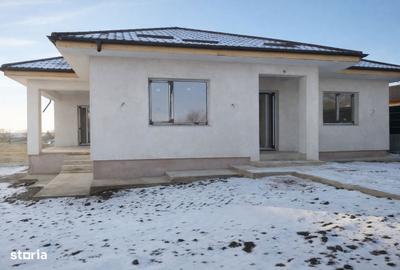 Casă cu 3 camere cu Teren 500 Mp în Dumești - 4
