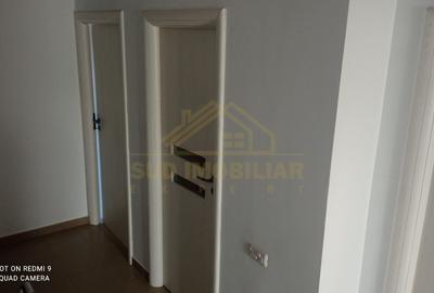 Duplex cu 5 camere cu Canalizare în Central - 11