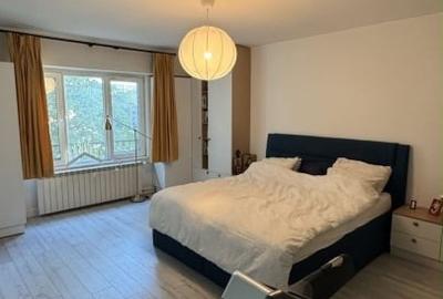 Apartament cu 3 camere decomandat, mobilat în Calea Călărașilor