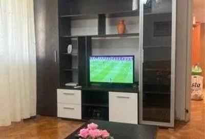 Apartament cu 3 camere semidecomandat în Drumul Taberei