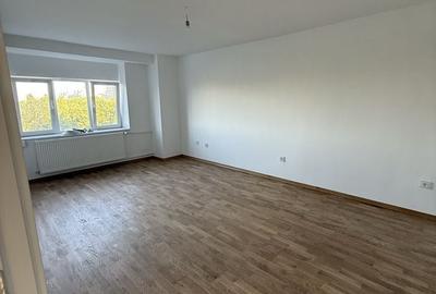Apartament cu 3 camere în Nerva Traian