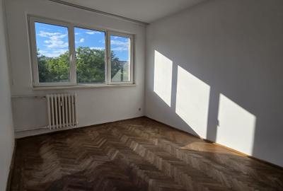 Apartament cu 3 camere decomandat în Berceni - 2