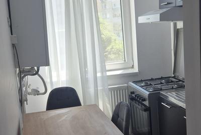 Apartament cu 3 camere semidecomandat în Central - 5
