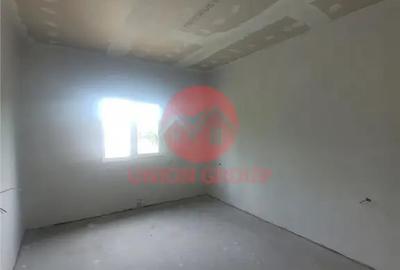 Casă cu 3 camere cu Teren 230 Mp în Lumina