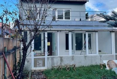 Casă individuală cu 6 camere cu Canalizare în Centrul Istoric - 3