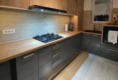 Apartament cu 3 camere decomandat în Chișoda - 1