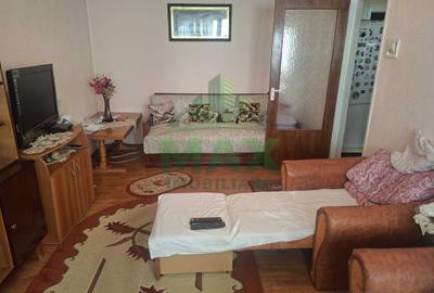 Apartament cu 3 camere decomandat în Vest