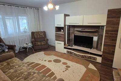 Apartament cu 3 camere decomandat în Vasile Aaron