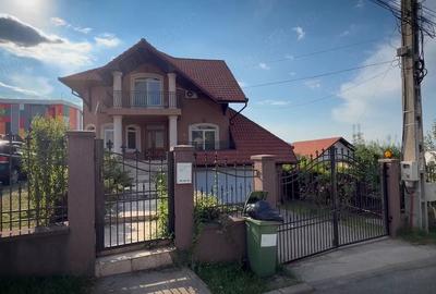 Casă cu Teren 850 Mp în Zăvoi - 2