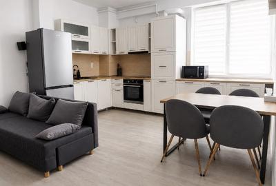 Apartament cu 3 camere decomandat, mobilat în Ampoi 3
