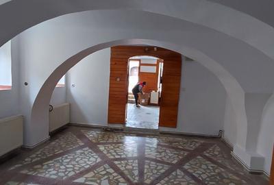 Spațiu comercial, de 48 mp, în Ultracentral - 1
