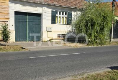 Casă cu 2 camere cu Teren 720 Mp în Central
