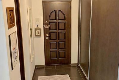 Apartament cu 3 camere în Far
