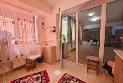 Apartament cu 2 camere semidecomandat în Industriilor - 11