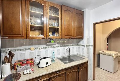 Apartament cu 4 camere decomandat în Central - 2