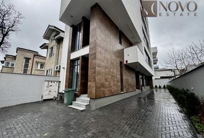 Casă individuală cu 12 camere cu Canalizare în 13 Septembrie - 11