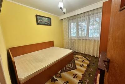 Apartament cu 4 camere decomandat în Rahova