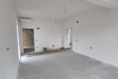 Casă cu 4 camere cu Teren 430 Mp în Tunari
