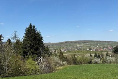 Teren de 2100 mp, în Putna
