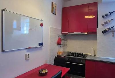 Apartament cu 2 camere decomandat în Jiului
