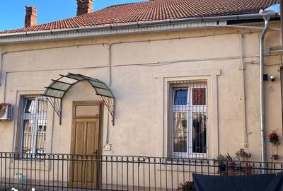 Apartament cu 2 camere decomandat în Ultracentral