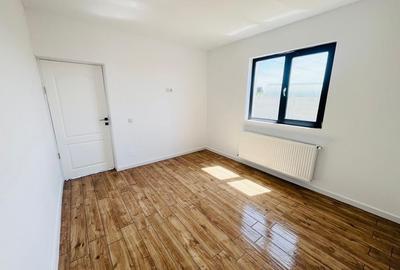 Casă cu 4 camere în Șimnicu de Sus - 2
