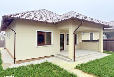 Casă cu 3 camere cu Teren 300 Mp în Central - 2