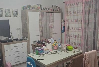 Apartament cu 2 camere semidecomandat, mobilat în Giroc