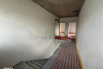 Casă cu 4 camere în Central