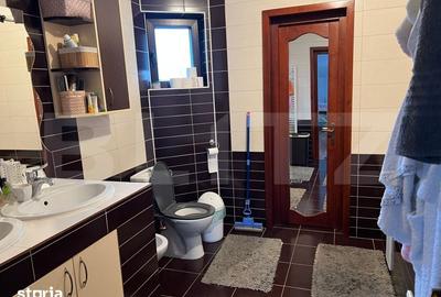Casă cu 8 camere cu Teren 2200 Mp în Sâncraiu de Mureș