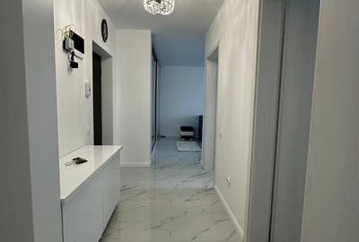 Apartament cu 2 camere decomandat în Apărătorii Patriei - 1
