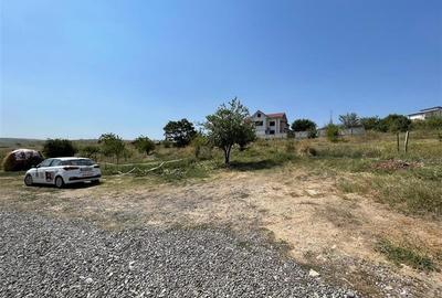 Teren Construcții intravilan de 427 mp, în Peco - 3