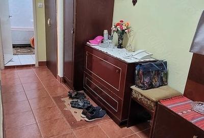 Apartament cu 2 camere decomandat în Intim - 2