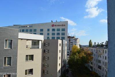 Apartament cu 2 camere decomandat, mobilat în Calea București - 3