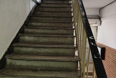 Apartament cu 3 camere decomandat în Gară