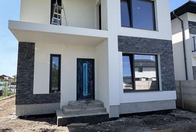 Casă individuală cu 5 camere cu Canalizare în Tunari