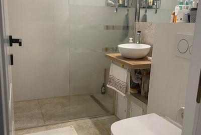 Apartament cu 2 camere decomandat în Plopilor