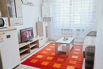 Apartament cu 2 camere decomandat, mobilat în Piața - 1