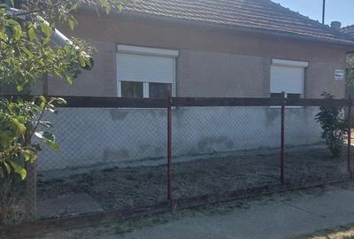 Casă cu 2 camere cu Teren 1400 Mp în Pișcolt