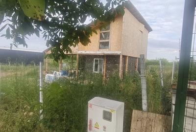 Casă cu Teren 823 Mp în Central